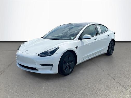 2022 Tesla Model 3 Standard Range
