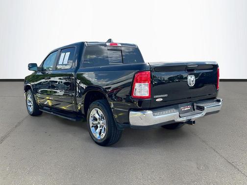 Diamond Black Crystal Pearlcoat 2021 RAM 1500 Big Horn/Lone Star