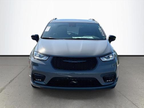 2025 Chrysler Pacifica Hybrid Premium S Appearance Pkg