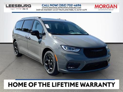 2025 Chrysler Pacifica Hybrid Premium S Appearance Pkg