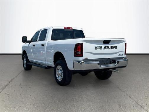 2025 RAM 2500 Tradesman Crew Cab 4x4 6'4' Box