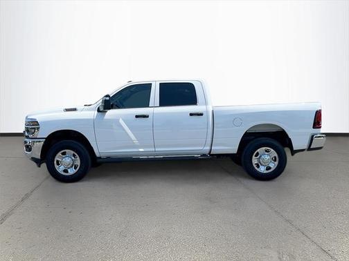 2025 RAM 2500 Tradesman Crew Cab 4x4 6'4' Box