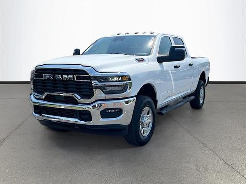 2025 RAM 2500 Tradesman Crew Cab 4x4 6'4' Box
