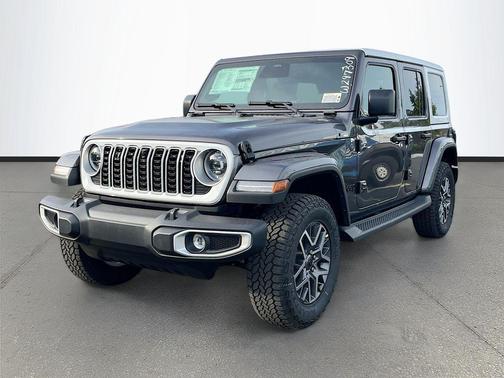 Granite Crystal Metallic Clearcoat 2026 Jeep Wrangler 4-Door Sahara 4x4