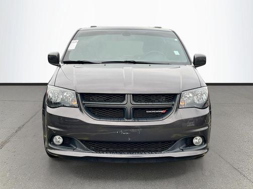 Granite Pearlcoat 2018 Dodge Grand Caravan GT