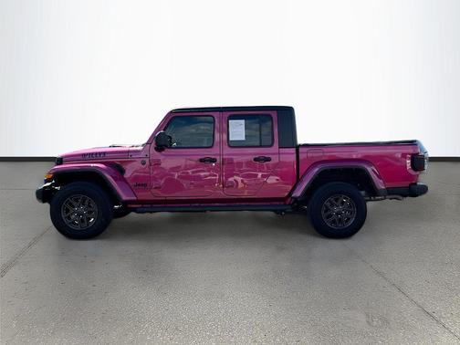 Tuscadero Pearlcoat 2024 Jeep Gladiator Willys