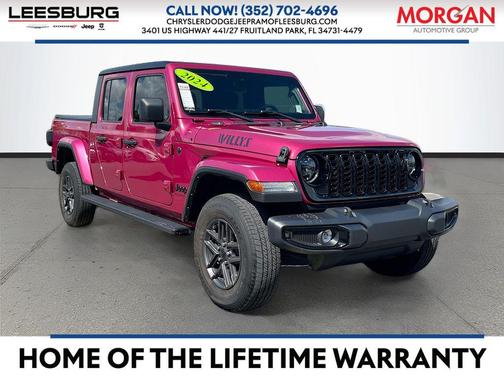 Tuscadero Pearlcoat 2024 Jeep Gladiator Willys