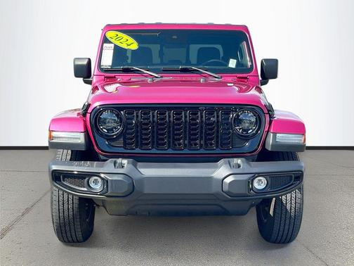 Tuscadero Pearlcoat 2024 Jeep Gladiator Willys