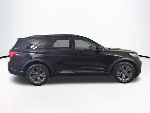 Agate Black Metallic 2022 Ford Explorer XLT