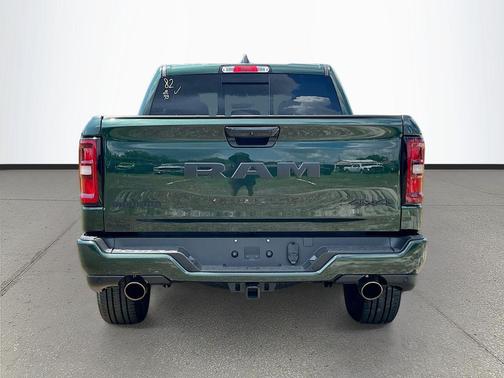 Serrano Green Metallic 2026 RAM 1500 Big Horn/Lone Star
