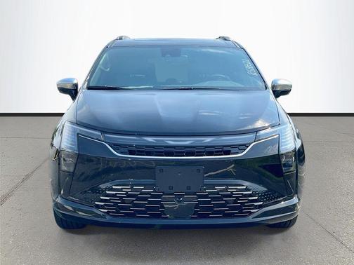 Diamond Black Crystal Pearlcoat 2027 Chrysler Pacifica L