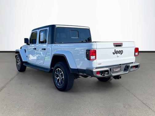 2024 Jeep Gladiator Sport S