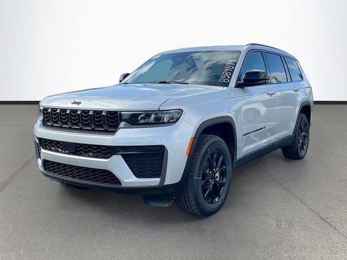 Silver Zynith 2026 Jeep Grand Cherokee L Altitude