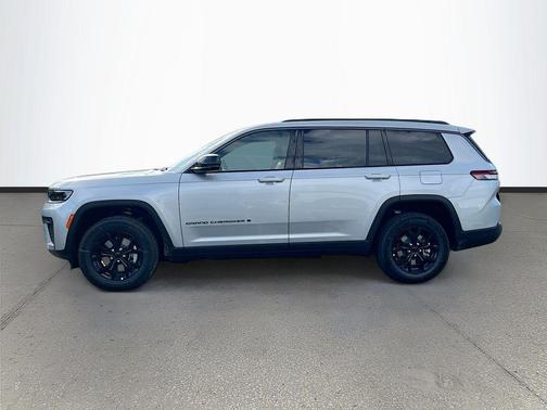 Silver Zynith 2026 Jeep Grand Cherokee L Altitude