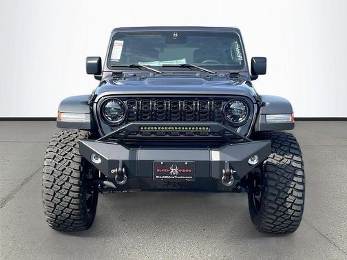 Granite Crystal Metallic Clearcoat 2025 Jeep Wrangler Willys