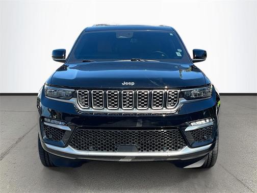 2023 Jeep Grand Cherokee Summit