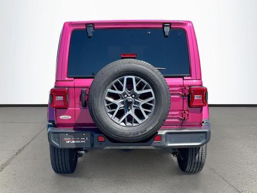 2024 Jeep Wrangler 4-Door Sahara 4x4