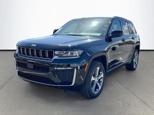 diamond black crystal pearlcoat 2026 Jeep Grand Cherokee Limited