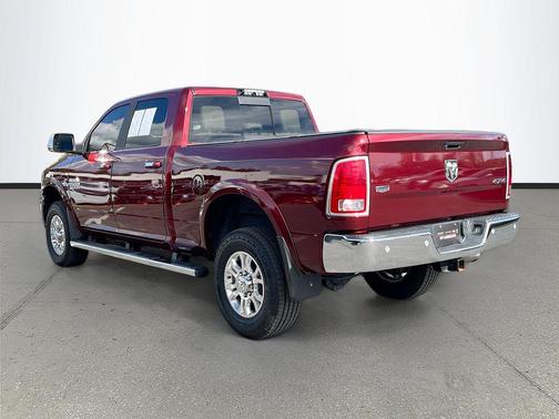 2018 RAM 2500 Laramie Crew Cab 4x4 6'4' Box