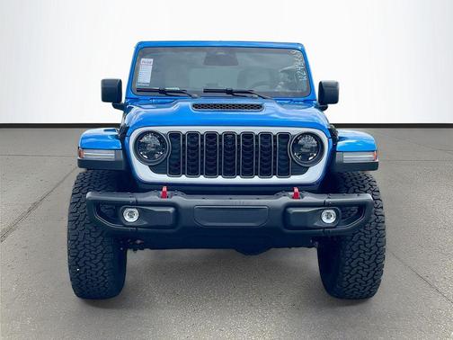 Hydro Blue Pearlcoat 2026 Jeep Wrangler Rubicon