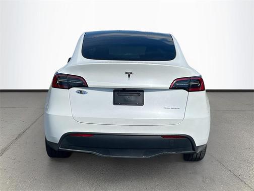 2024 Tesla Model Y Long Range Dual Motor All-Wheel Drive