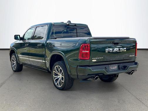 Serrano Green Metallic 2026 RAM 1500 ST