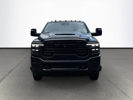 2025 RAM 3500 Laramie Crew Cab 4x4 8' Box