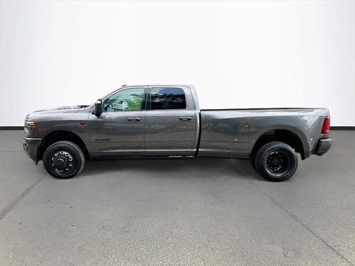 2025 RAM 3500 Laramie Crew Cab 4x4 8' Box