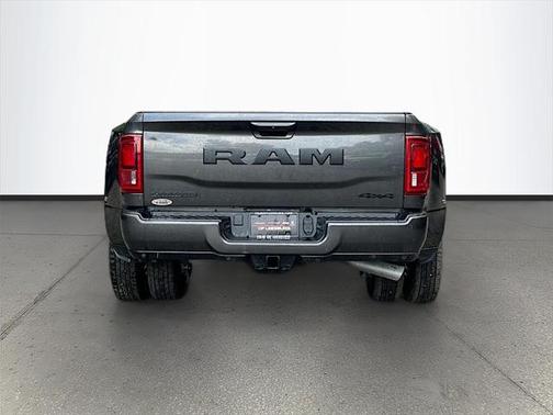 2025 RAM 3500 Laramie Crew Cab 4x4 8' Box