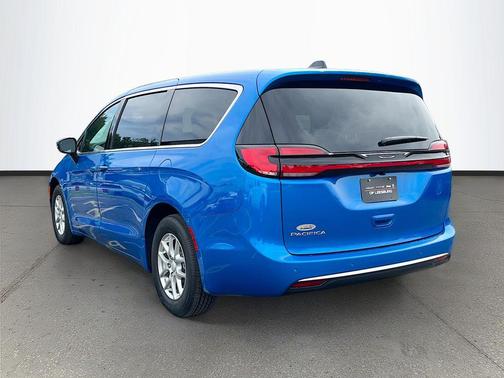 Hydro Blue Pearlcoat 2027 Chrysler Pacifica L