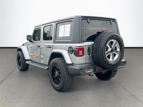 Billet Silver Metallic Clearcoat 2018 Jeep Wrangler Unlimited Sahara