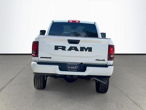 2025 RAM 2500 Big Horn Crew Cab 4x4 6'4' Box