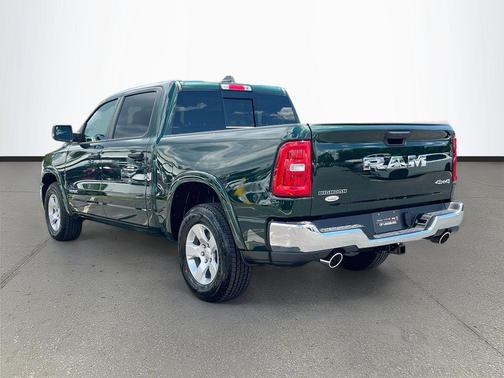 Serrano Green Metallic 2026 RAM 1500 Big Horn/Lone Star