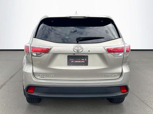 Creme Brulee 2014 Toyota Highlander Limited