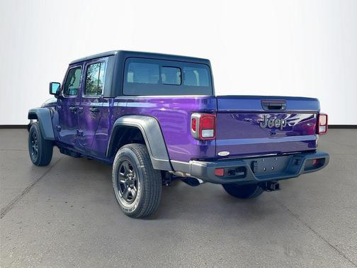 2026 Jeep Gladiator Sport