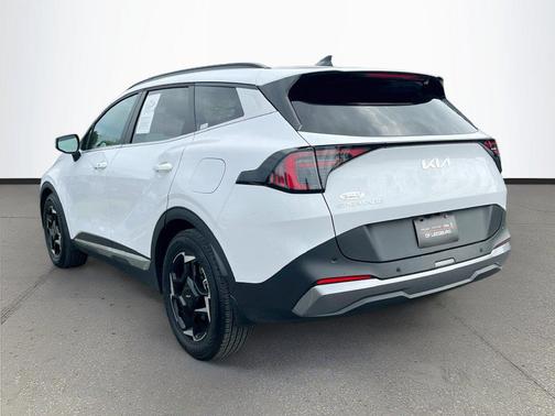 Glacial White Pearl 2026 Kia Sportage EX