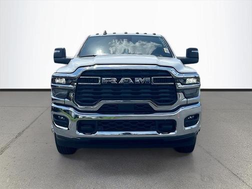 2025 RAM 3500 Tradesman Crew Cab 4x4 8' Box