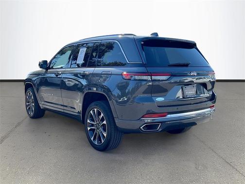 2022 Jeep Grand Cherokee Overland