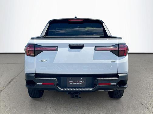 Atlas White 2023 Hyundai SANTA CRUZ SE