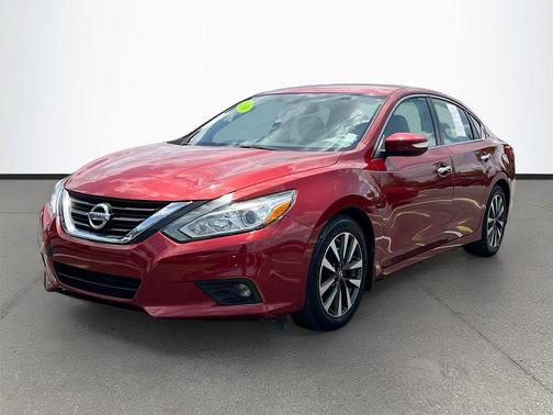 Cayenne Red 2016 Nissan Altima 2.5 SV