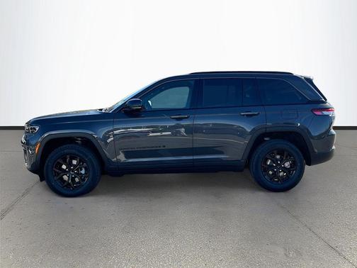 2026 Jeep Grand Cherokee Altitude