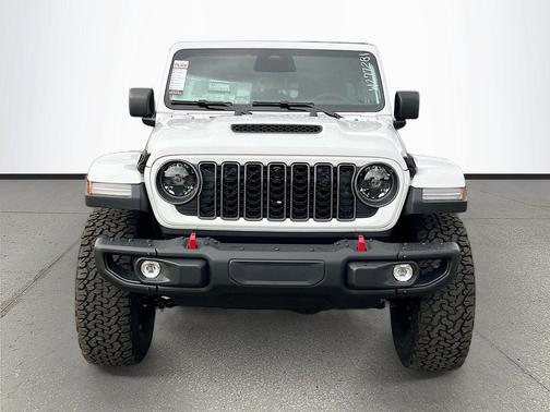 Bright White Clearcoat 2026 Jeep Wrangler Rubicon