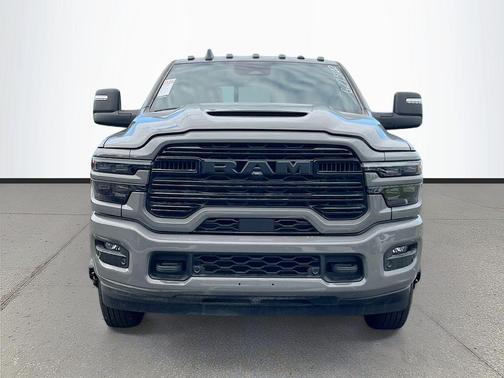 Ceramic Gray Clearcoat 2026 RAM 3500 Laramie Crew Cab 4x4 8' Box