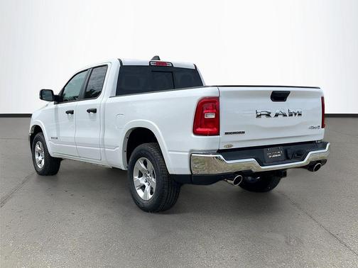 Bright White Clearcoat 2026 RAM 1500 Big Horn/Lone Star