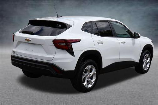 Summit White 2025 Chevrolet Trax LS