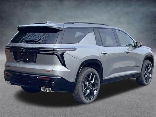 Sterling Gray Metallic 2026 Chevrolet Traverse RS