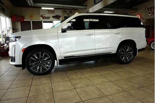 2023 Cadillac Escalade Sport