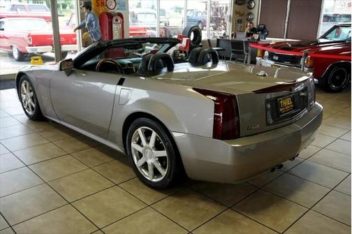 2004 Cadillac XLR Base