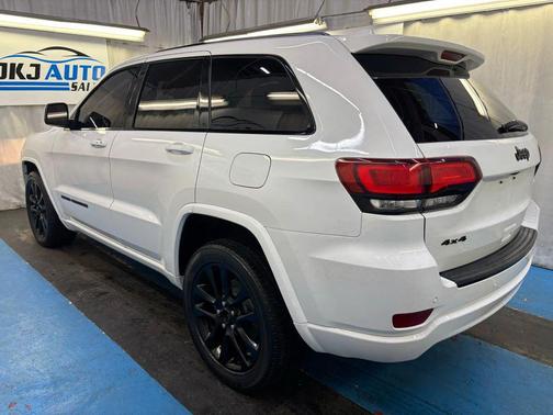 2017 Jeep Grand Cherokee Altitude