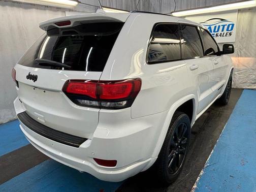 2017 Jeep Grand Cherokee Altitude